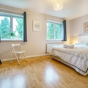 House Close To Centre And Airport Holiday home
